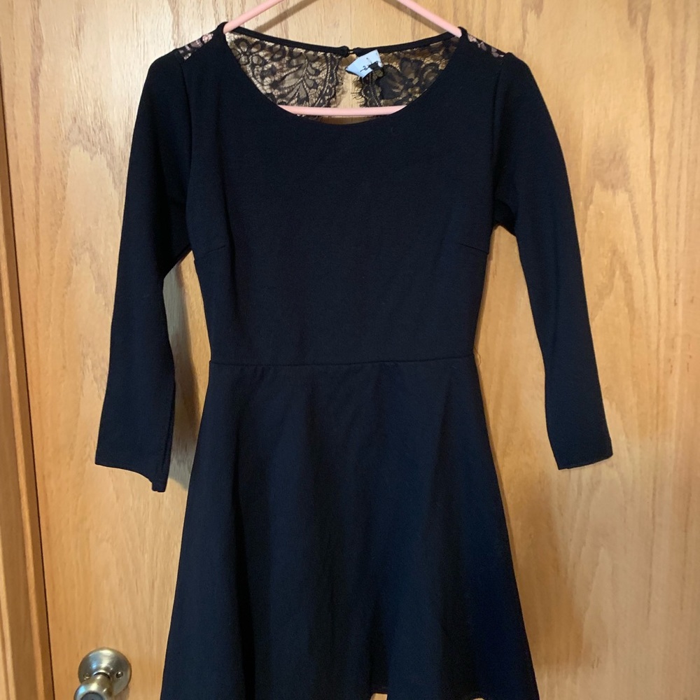 Lulu’s black formal dress with open lace back.